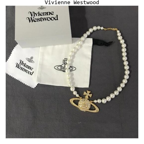 Women’s Vivienne Westwood Necklace - Picture 1 of 4